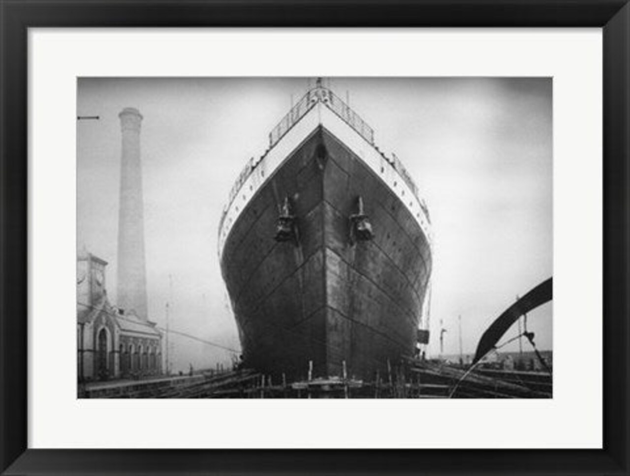 Framed Art Titanic at the Thompson Graving Dock Wall Decor 18x24 Artwork